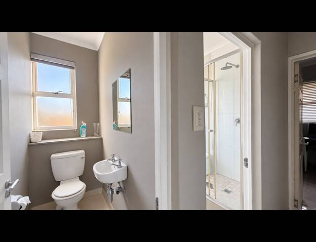 3 BEDROOM APARTMENT FOR SALE IN MUSGRAVE